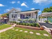 Beautifully Renovated Heritage Cottage in a Blue Chip...