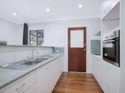 Beautifully Renovated, Modern 2 Bedroom Flat in the...