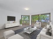 Beautifully Tranquil, Parkside Two Bedroom Apartment