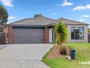 Beautifully Updated Home in Mount Holden!