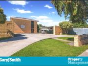 BEAUTIFULLY UPDATED UNIT, CONVENIENT LOCATION