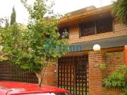 Beccar Vías Libertador, amplio chalet sobre gran jardín...