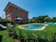 Bed&Breakfast in vendita a Picciorana Lucca 200 mq Rif:...