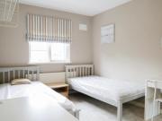 Bed in lovely twin bedroom in Dublin City Center