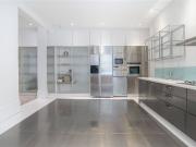 Bedford Avenue, London WC1B, 2 bed flat to rent, £4,000...