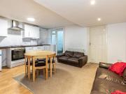 Bedford Square, Brighton BN1, 2 bed flat to rent, £1,600...