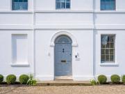 3 bed Apartment To Let