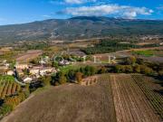 Bedoin Bel ensemble immobilier: une maison...