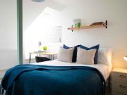 Bedroom 4 B Has an Apartment
