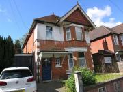 Bedroom First Floor Flat In Winton, BH3