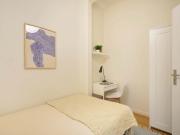 Bedroom in a 10 bedroom apartment in Lisbon 1min from...