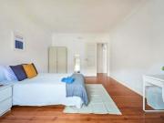 Bedroom in a 5 bedroom apartment in Av. Guerra...