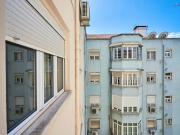 Bedroom in a 5 bedroom apartment in Av. Guerra... Bedroom in a 5 bedroom apartment in Av. Guerra...