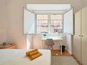 Bedroom in a 5 bedroom apartment in R. David Lopes,...