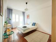 Bedroom in a 6 bedroom apartment in Av. Fontes Pereira...