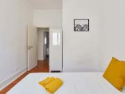 Bedroom in a 7 bedroom apartment in R. David Lopes,...