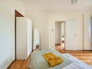 Bedroom in a 8 bedroom apartment in R. Diogo Couto,...