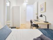 Bedroom in a 9 room apartment in Lisbon Room 7