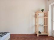 Bedroom with balcony in a 6 bedroom apartment in Rua...