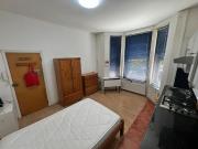 Bedsit, Arthur Road, N7