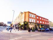 Bedsit in Holloway Road, Islington, London, N7