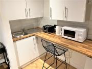 Bedsit Studio £1100 Pcm South Woodford