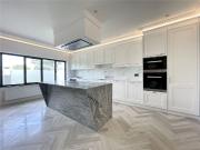 Beech Hill, Hadley Wood, Hertfordshire EN4, 2 bed flat...