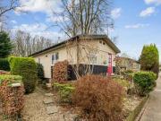 Beech Park, Chesham Road, 3 Bedroom Park