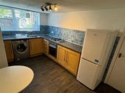 Beechwood Grove, Burley, Studio Flat For