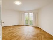 Befristet vermietet: Sanierte 3 Zimmer Wohnung im 4....