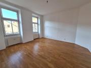 Befristet vermietete 3 Zimmer Wohnung im sanierten Altbau