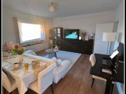 [Befristete] möblierte 2,5 Zimmer Wohnung mit Balkon...