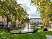 Beige Hospitalité Adriana 120m², hypercentre