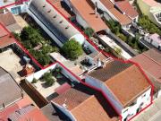 Beja: Moradia T4 + 2 Armazéns + Comércio Beja: Moradia T4 + 2 Armazéns + Comércio