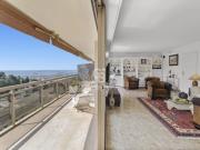 Bel appartement 4 pièces vue mer et collines