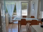 Bel appartement avec terrasse dans un cadre calme et...