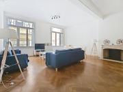 Bel appartement bourgeois 4 pièces à Avignon