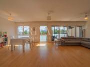 Bel appartement de 154 m2 avec balcon et jardin d’hiver