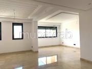 Bel Appartement en location vide à Bouskoura