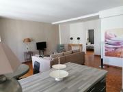Beautiful furnished apartment comprising