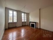 BEL APPARTEMENT T4 JARDIN PUBLIC