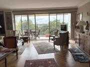 Bel appartement T5 traversant de 126 m² donnant sur une...