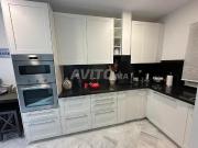 Bel Appartement vide vue sur mer à Sable d'or