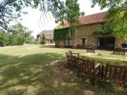 Bel ensemble immobilier en pierre sur un terrain de 13...