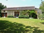 Bel ensemble immobilier en pierres avec piscine et parc...