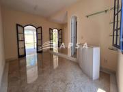 Belíssima casa duplex, 04 quartos, para aluguel, na rua...