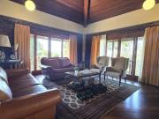 BelÃssima residÃªncia com 4 dormitÃ³rios, 2 suÃtes com...