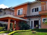 Bela Casa com 4 suítes à venda, 1000 m² por R$ 1.500.000...