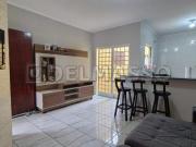 Casa charmosa, bem localizada e disponível para...