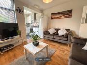 Belgrave Square, Sheffield S2, 5 bed terraced house to...